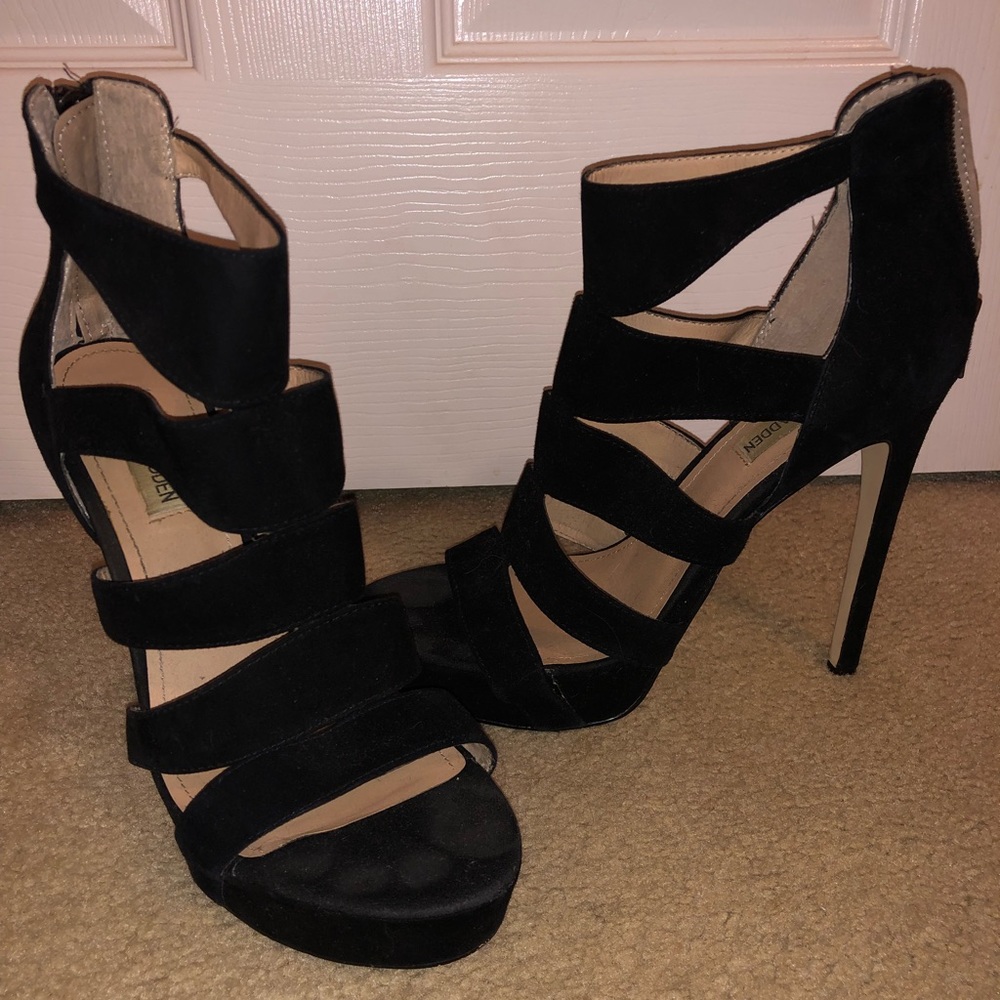 Black Suede Steve Madden Strappy Pumps